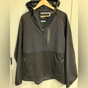 Vineyard Vines OTG Performance Medinah Packable Lightweight Golf Anorak